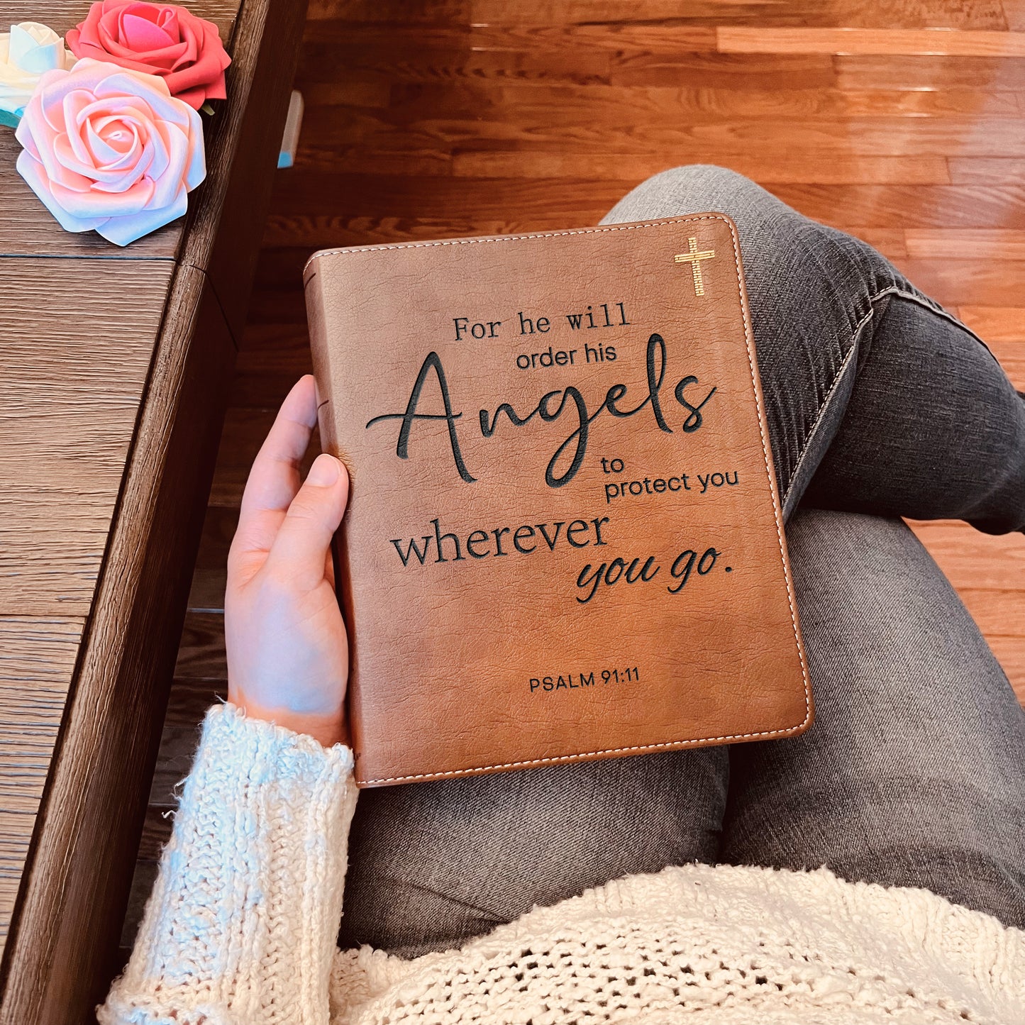Personalized NIV Bible: Create Your Own Custom Engraved Design with a Designer, Comfort Print Journaling New International Version Holy Bible - Aylev