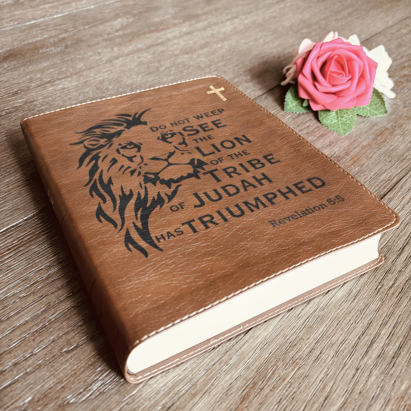 Personalized NIV Bible: Create Your Own Custom Engraved Design with a Designer, Comfort Print Journaling New International Version Holy Bible - Aylev