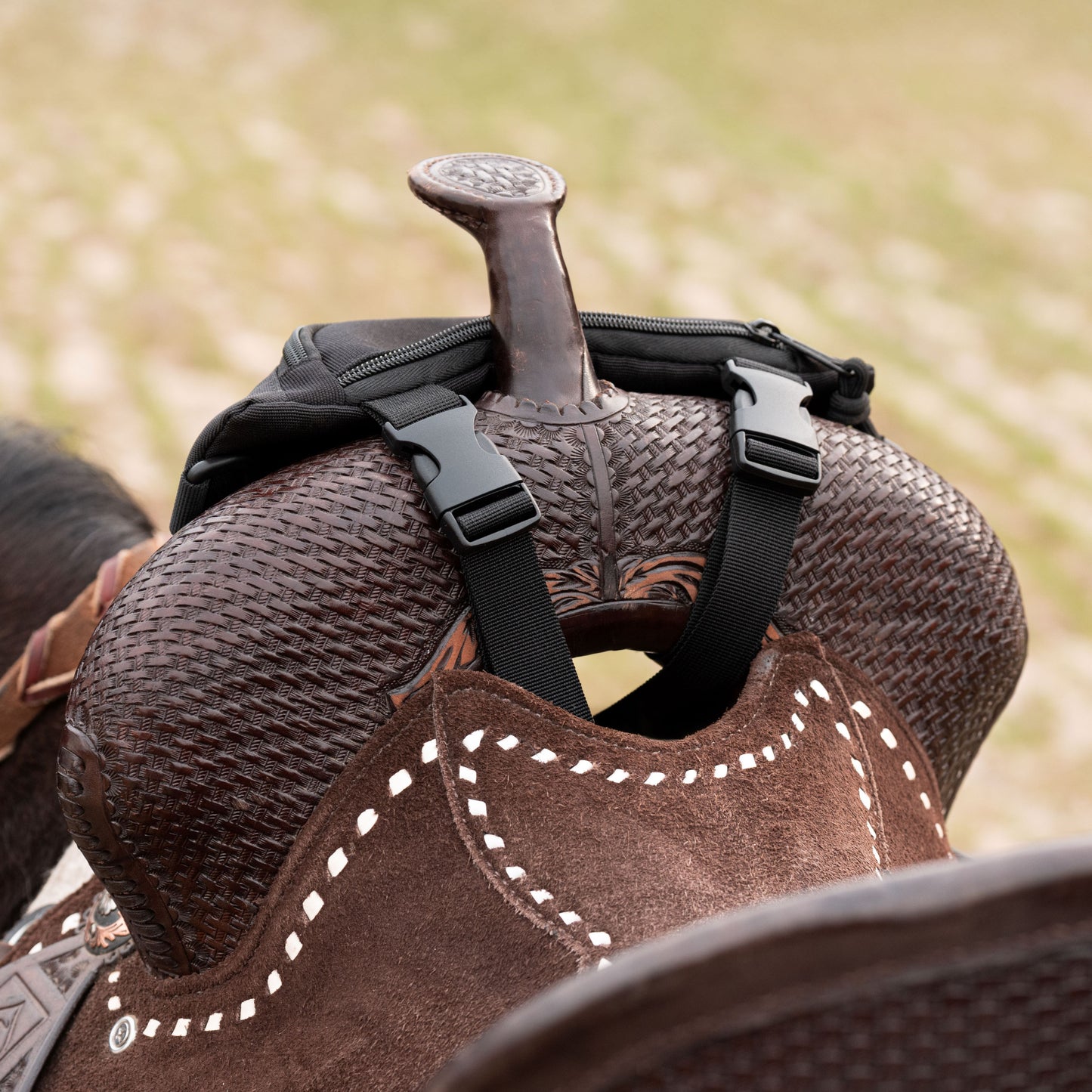Horse Saddle Bag, Black Pommel Bag Horse Saddle, Horse Tack, Horse Gifts, Horse Stuff, Equestrian Gifts, Saddle Accessories