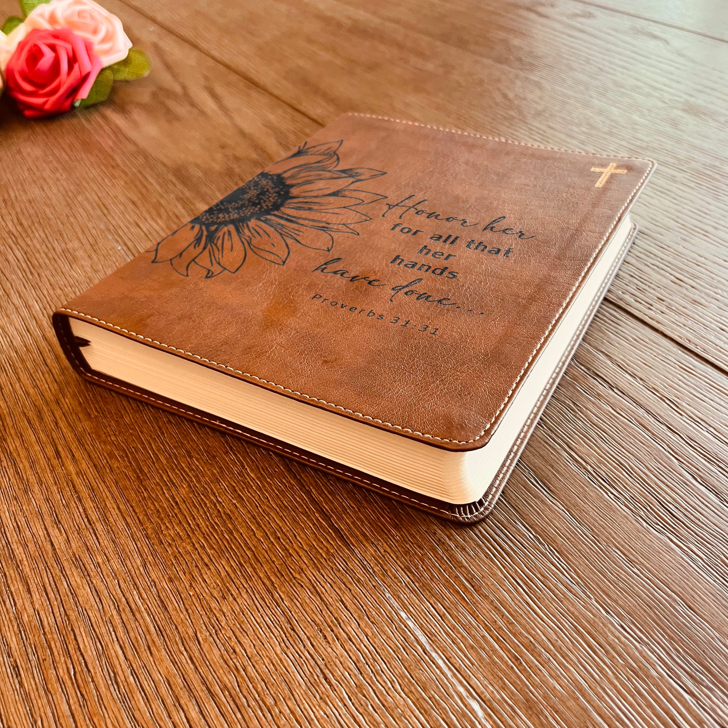Personalized NIV Bible: Create Your Own Custom Engraved Design with a Designer, Comfort Print Journaling New International Version Holy Bible - Aylev