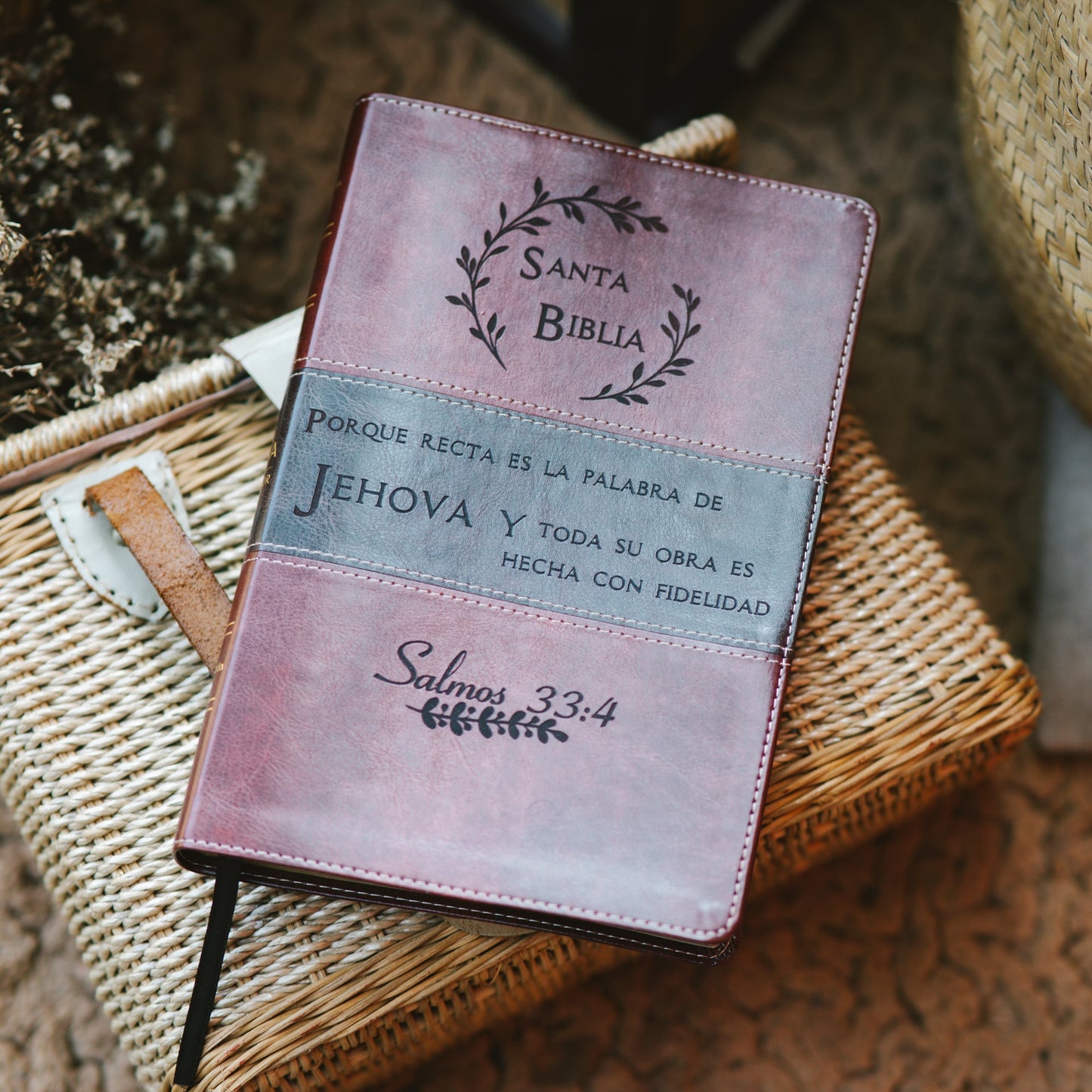 Biblia en Español Personalizada | Personalized Spanish RVR 1960 Bible - Starkenburg Company