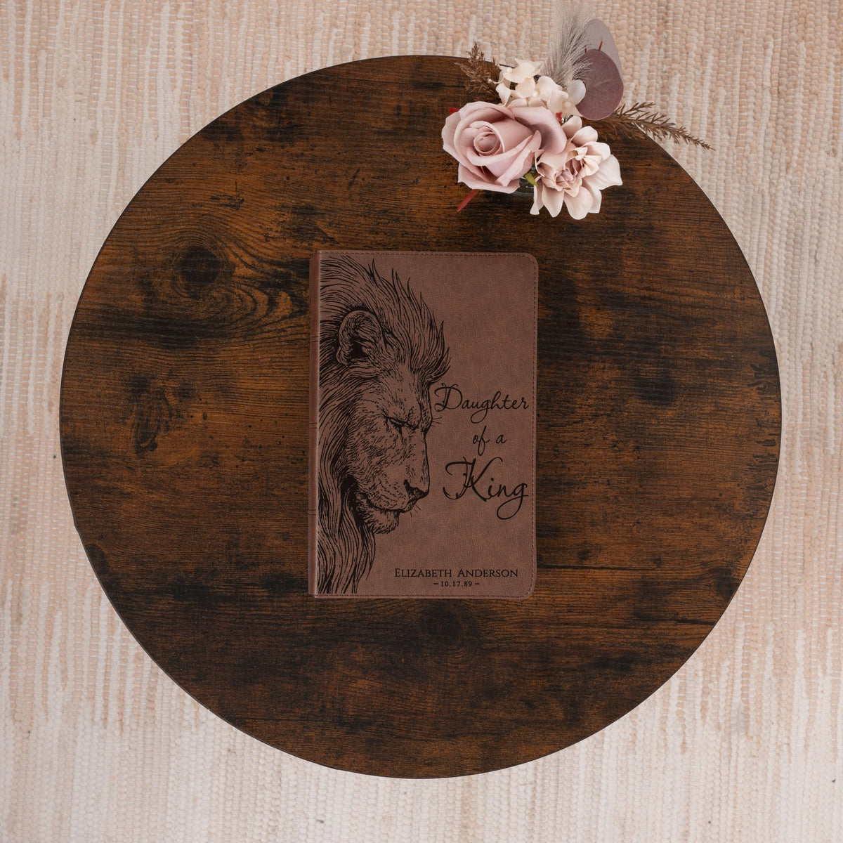 Personalized KJV Single - Column Bible, Custom Engraved Name, Daughter of a King Lion Design, Christian Gift, Baptism Gift, Bible Gift for Her - Religious Books - Aylev