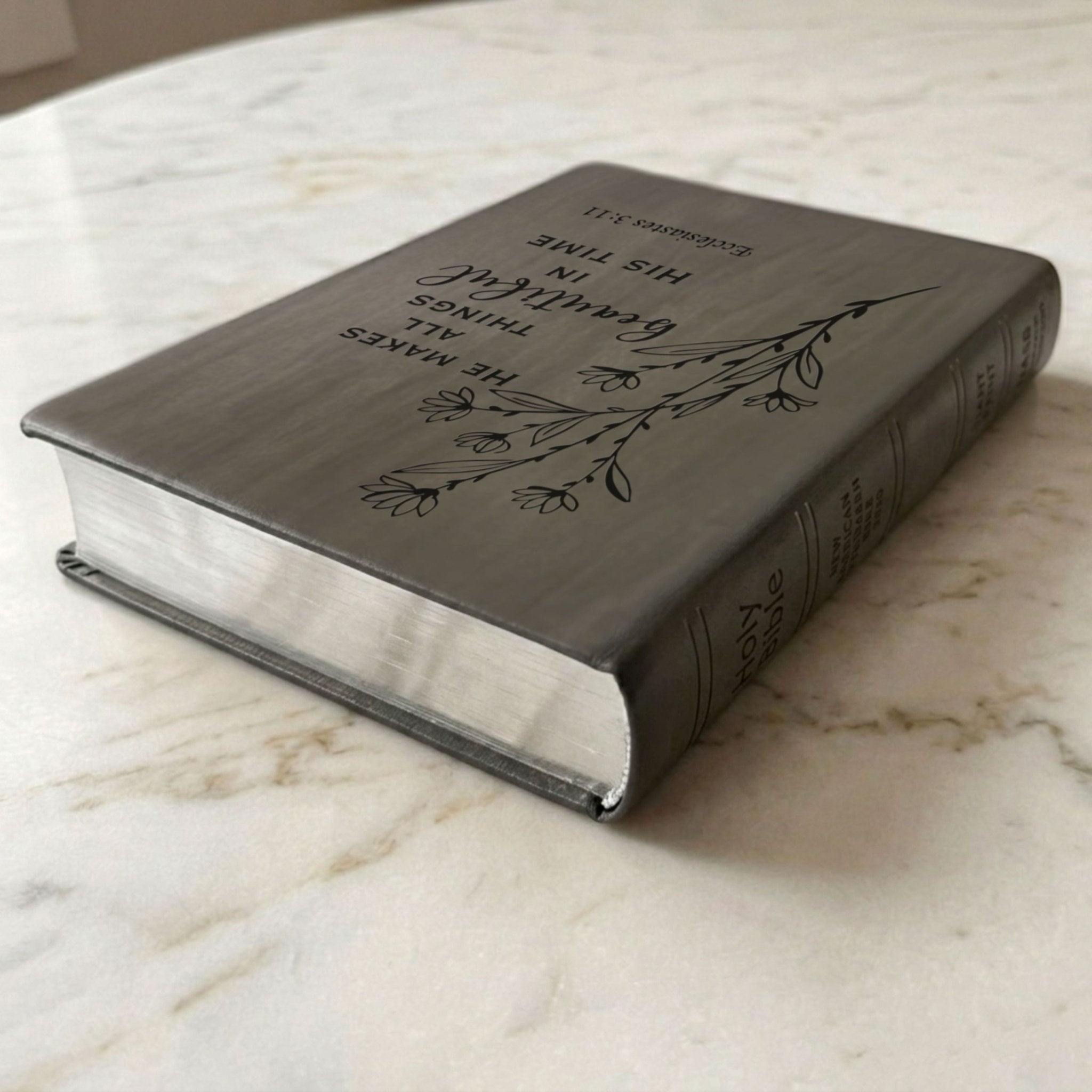 Personalized NASB Bible: Create Your Own Custom Engraved Design with a Designer, Giant Print, Red Letter, New American Standard Holy Bible - Religious Books - Aylev
