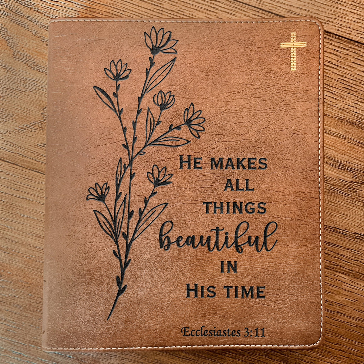 Personalized NIV Bible: Create Your Own Custom Engraved Design with a Designer, Comfort Print Journaling New International Version Holy Bible - Religious Books - Aylev