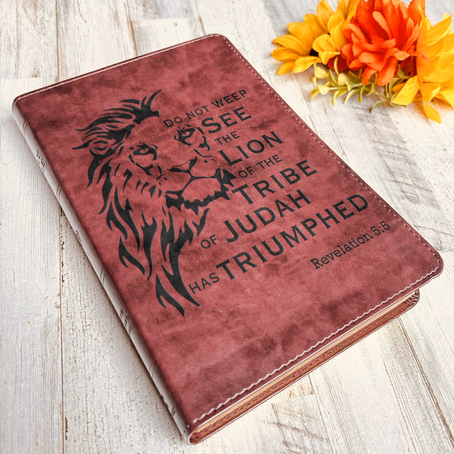 Personalized ESV Bible: Create Your Own Custom Engraved Design with a Designer, Large Print Thinline English Standard Holy Bible