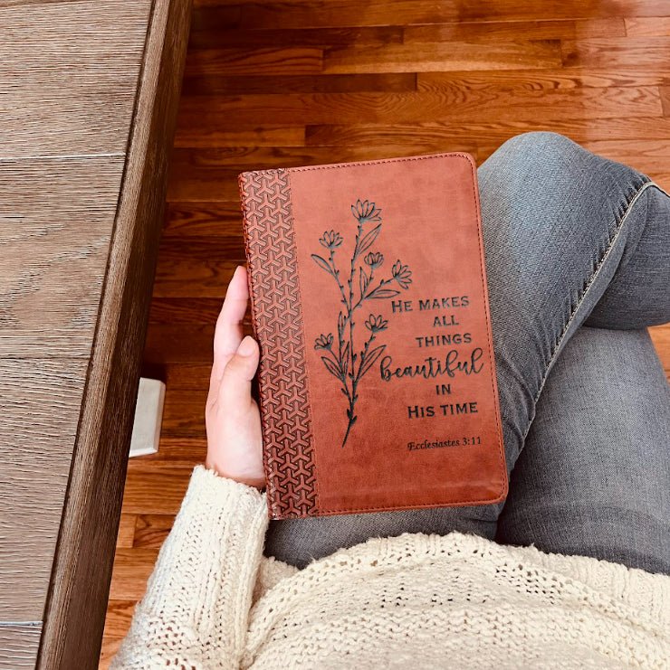 Personalized KJV Bible, Everyday Study Bible, Custom Bible Engraved King James Version, Christian Gifts, Baptism Gifts, KJV Bible Women Men - Religious Books - Aylev