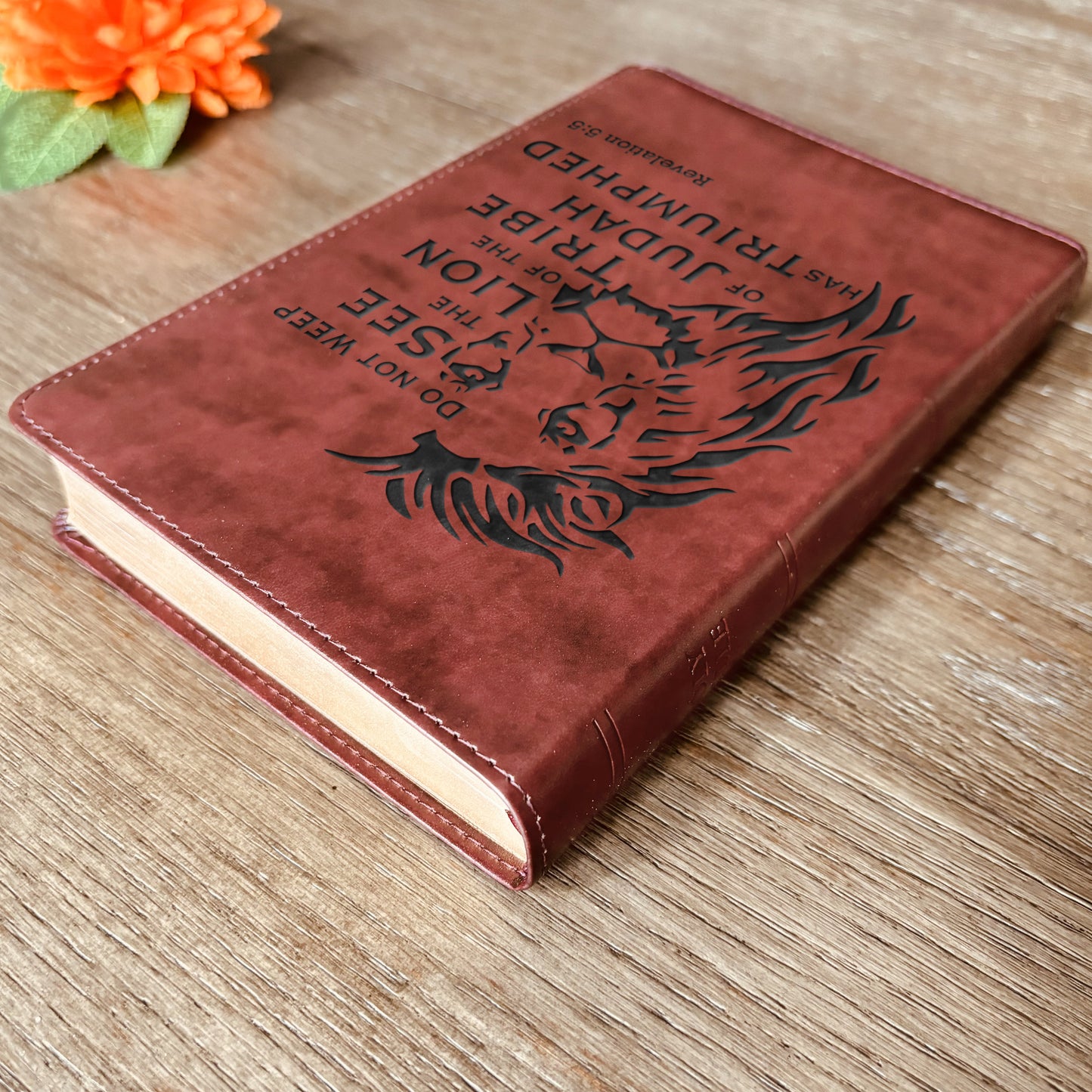 Personalized ESV Bible: Create Your Own Custom Engraved Design with a Designer, Large Print Thinline English Standard Holy Bible