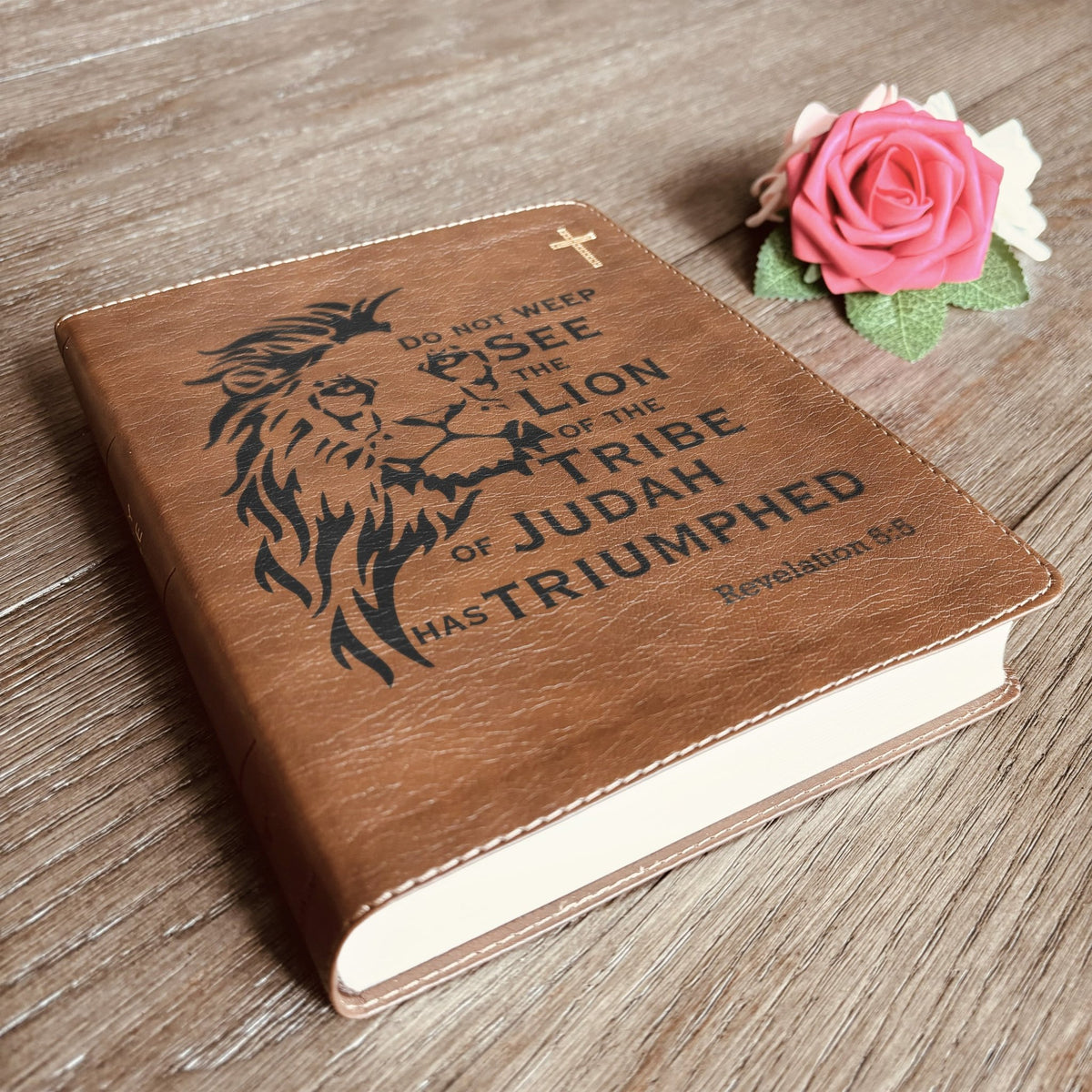 Personalized NIV Bible: Create Your Own Custom Engraved Design with a Designer, Comfort Print Journaling New International Version Holy Bible - Religious Books - Aylev