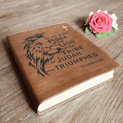 Personalized NIV Bible: Create Your Own Custom Engraved Design with a Designer, Comfort Print Journaling New International Version Holy Bible - Religious Books - Aylev