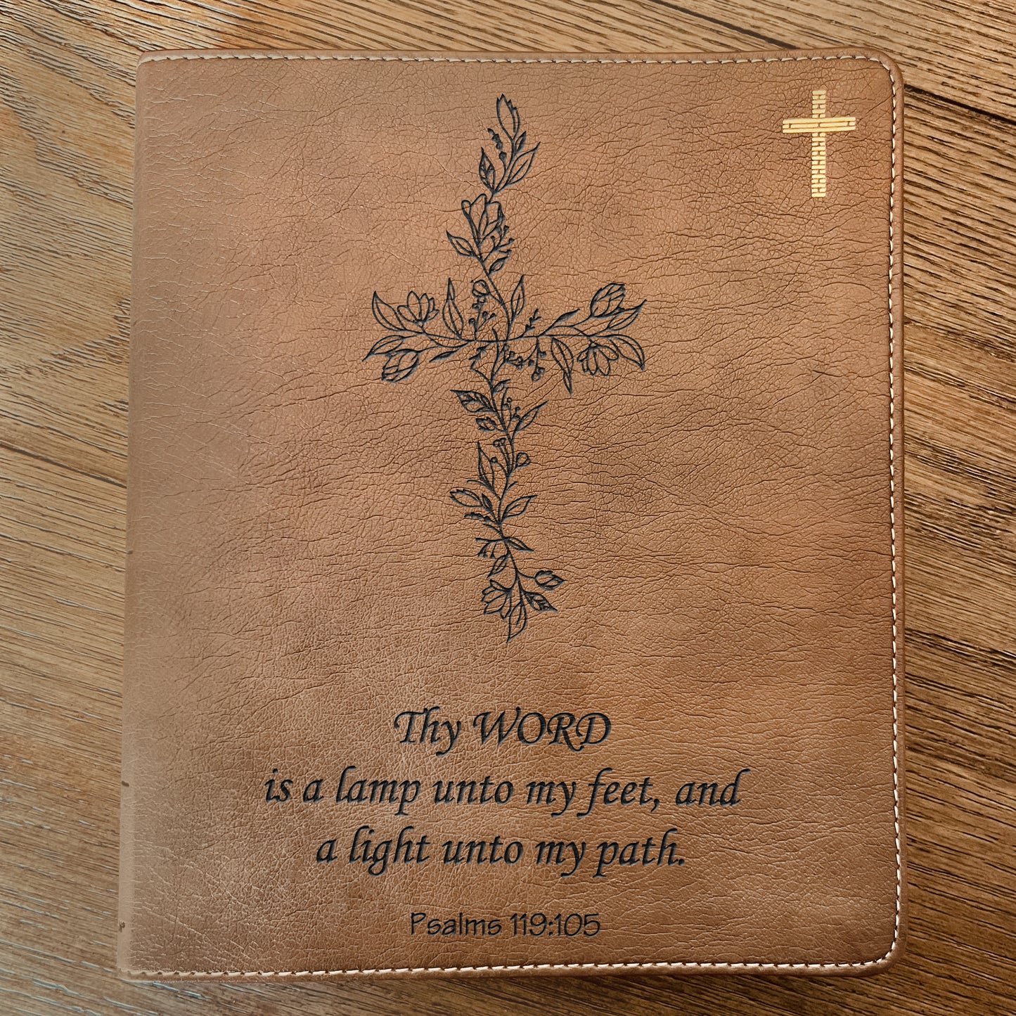 Personalized NIV Bible: Create Your Own Custom Engraved Design with a Designer, Comfort Print Journaling New International Version Holy Bible - Aylev