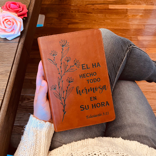 Personalized Bilingual ESV/RVR Bible: Create Your Own Custom Engraved Design with a Designer, Reina Valera 1960 English Standard Holy Bible - Aylev