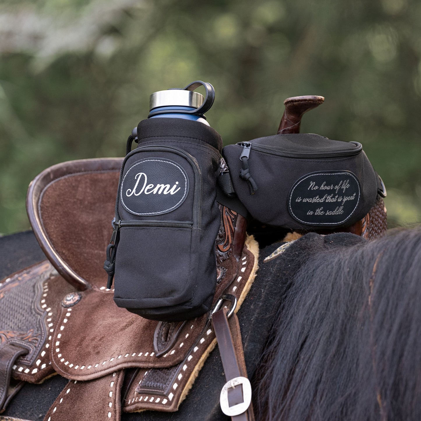 Personalized Horse Saddle Pommel Bag & Water Bottle Holder Set, Custom Equestrian Trail Riding Accessory - Horse Tack Accessories - Aylev