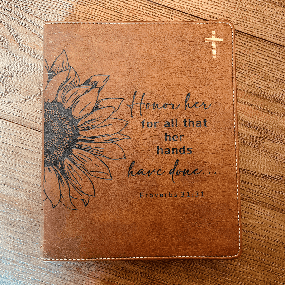 Personalized NIV Bible: Create Your Own Custom Engraved Design with a Designer, Comfort Print Journaling New International Version Holy Bible - Religious Books - Aylev