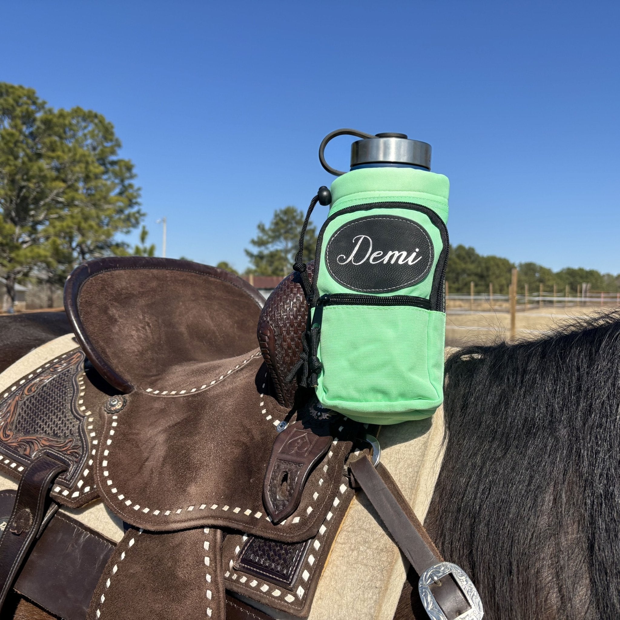 Personalized Horse Saddle Water Bottle Holder, Multi-Pocket Saddle Drink Holder, Fits Bottles Up to 40 oz, Multiple Colors - Horse Tack Accessories - Aylev