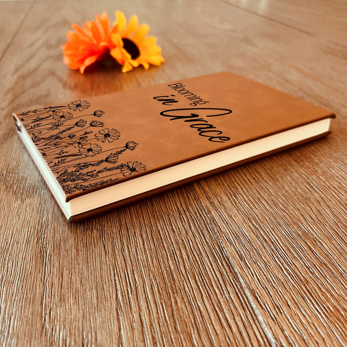 Personalized Christian Prayer Journal for Men & Women: Custom Design Cover, Daily Devotional, Scripture Writing, Gratitude and Faith Gift - Religious Books - Aylev