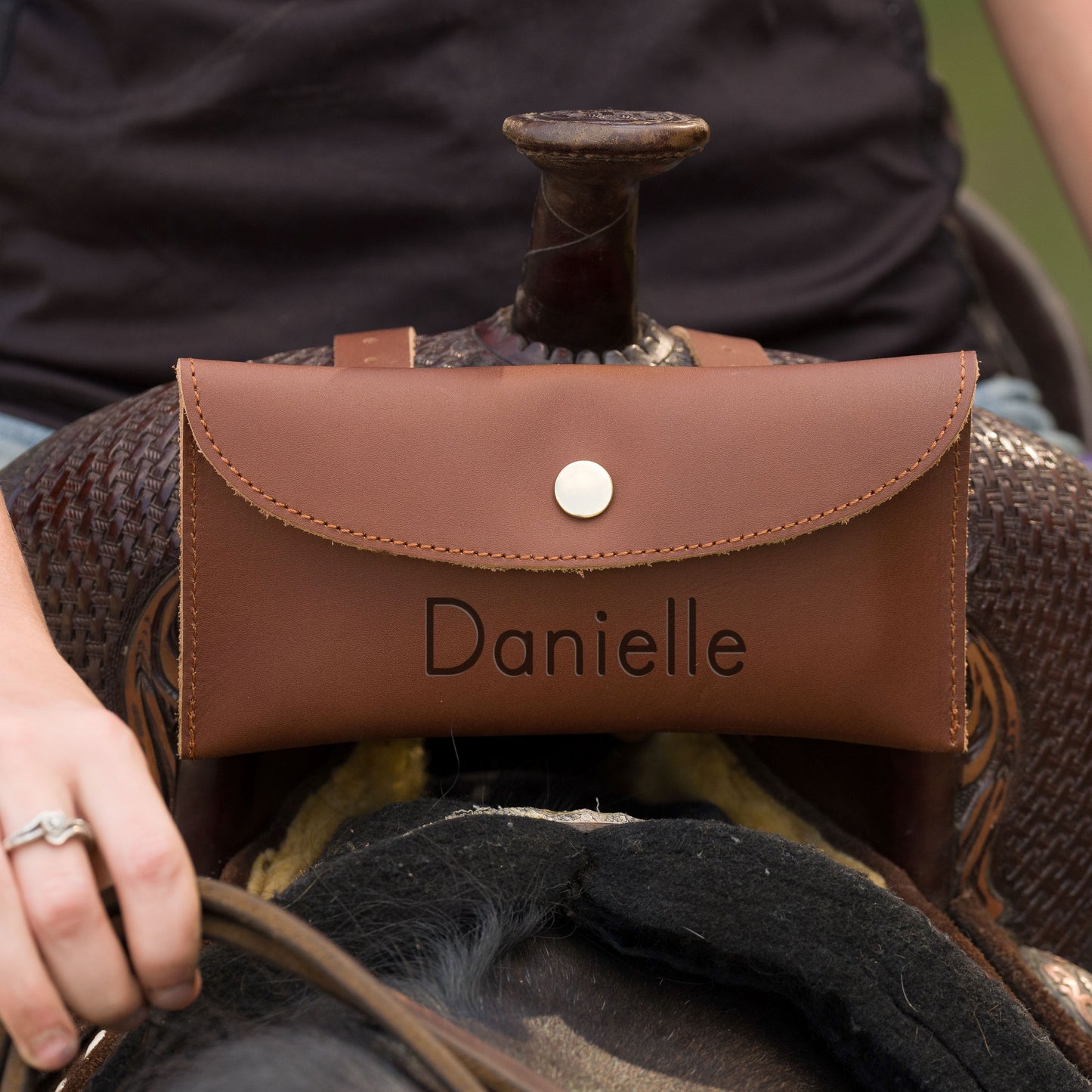 Personalized Genuine Leather Horse Saddle Bag, Real Leather Saddle Phone Holder, Horse Tack, Horse Gifts, Horse Gifts For Women Equestrian