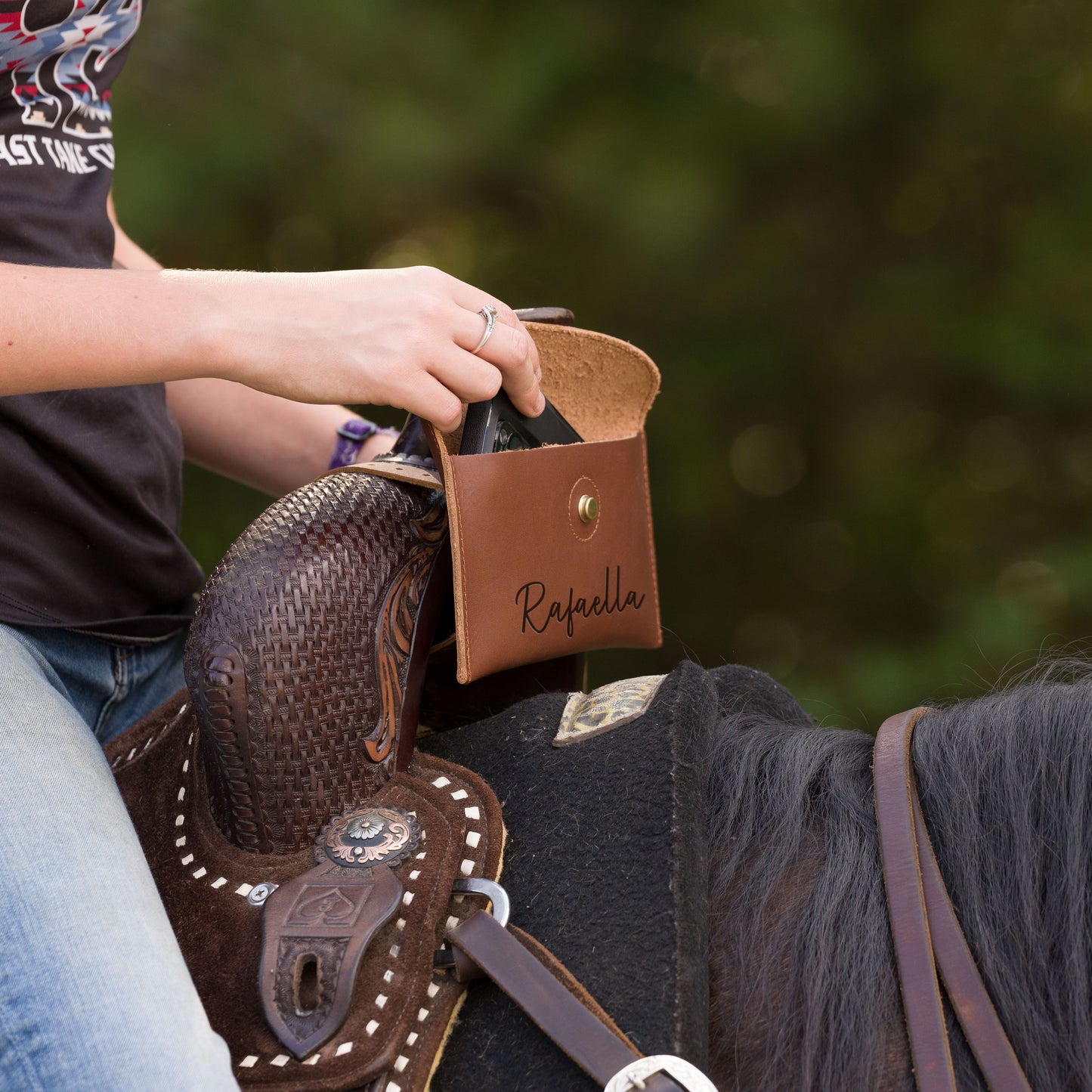 Personalized Genuine Leather Horse Saddle Bag, Real Leather Saddle Phone Holder, Horse Tack, Horse Gifts, Horse Gifts For Women Equestrian
