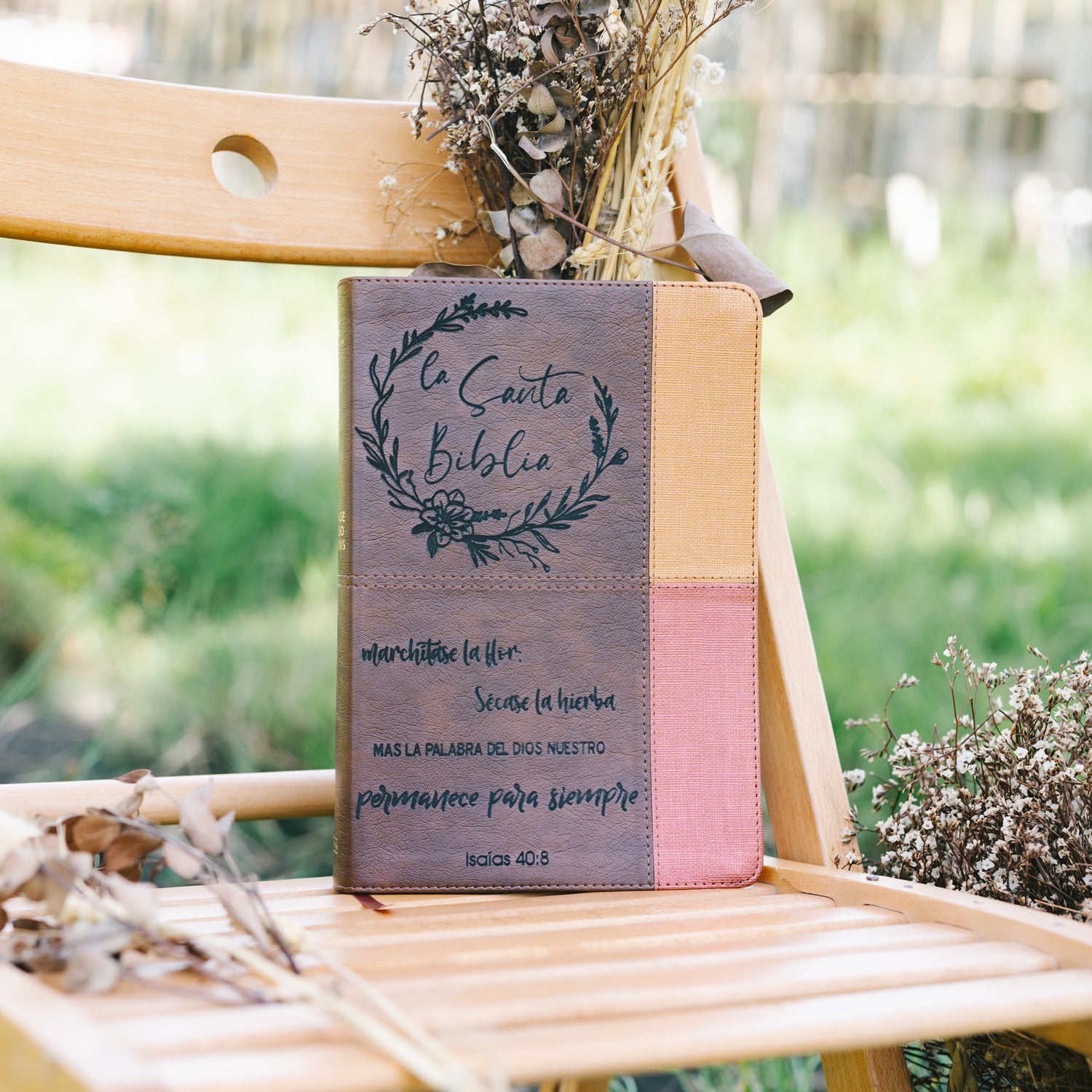 Biblia en Español Personalizada | Personalized Spanish RVR 1960 Bible - Starkenburg Company
